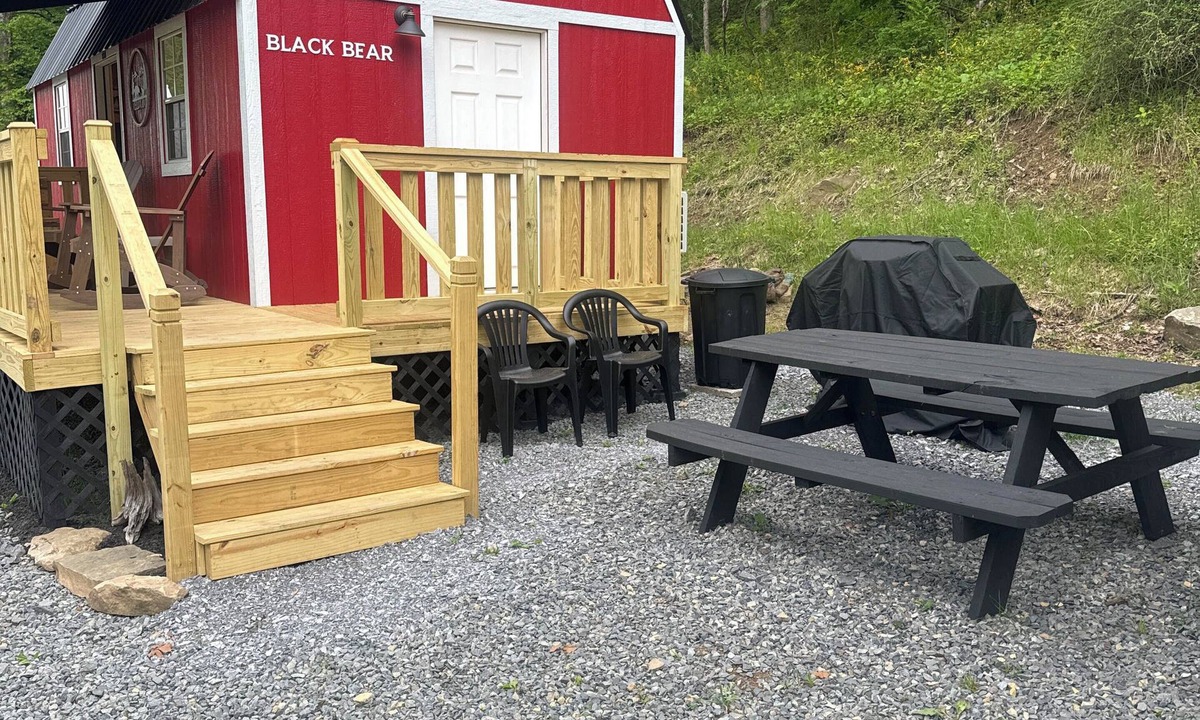 Freeman Cabin | The Black Bear