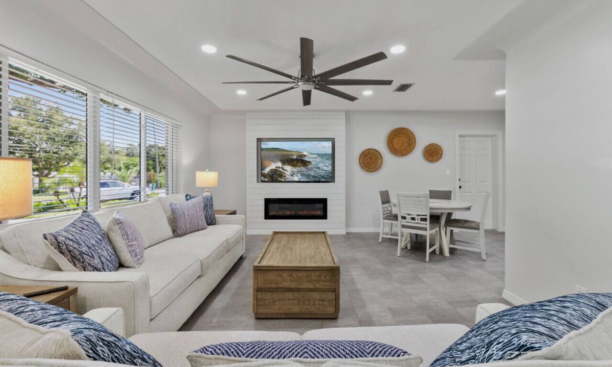 Seminole House | The Coastal Retreat: Modern 3BR Home with Beachy Charm