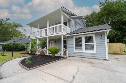 Mount Pleasant House | The Costal Haven - 5 Min Beach, 15 Min to DT