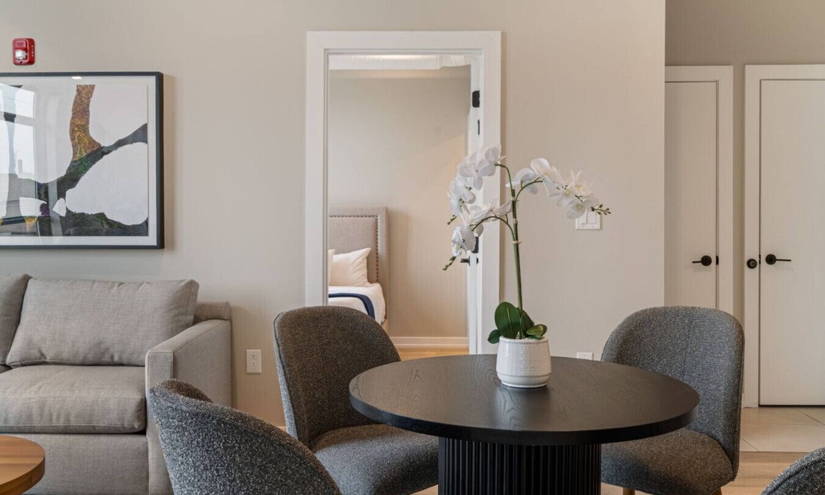 Old City Apartment | The Edison Old City | Premier 2 BR Suite w/Shared Roofdeck