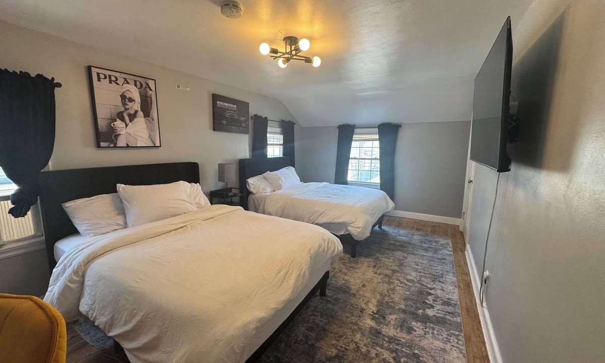 Irvington House | The EWR Transit Hub: Modern 3BR Near Newark & NYC