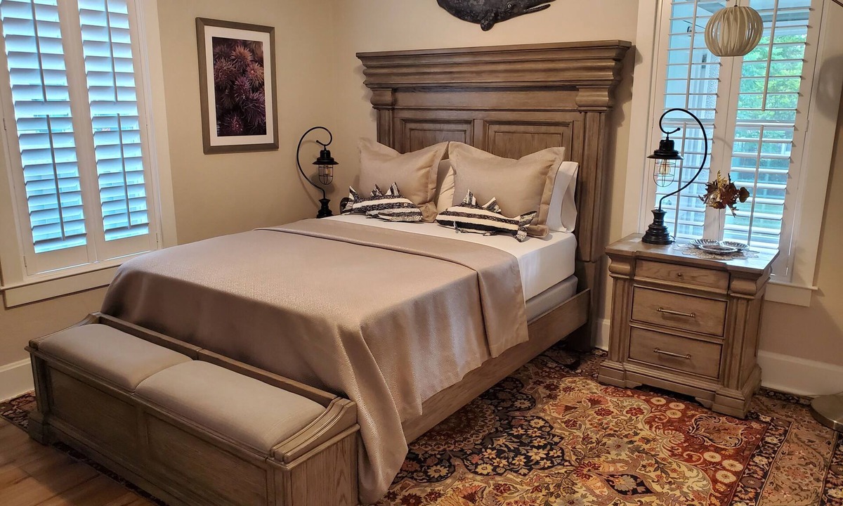 Mount Dora Cottage | "THE FISHERMAN'S COTTAGE" # 1 DESTINATION Rental in Historic District~Mount Dora