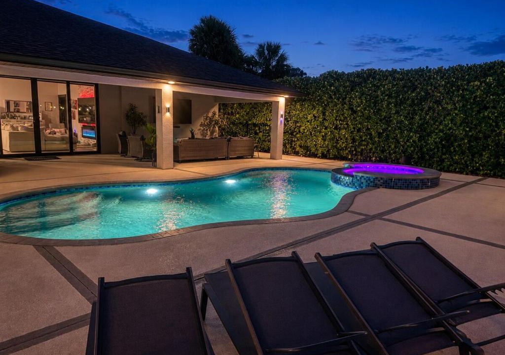Lehigh Acres House | The Florida Oasis-A Cozy Modern Retreat