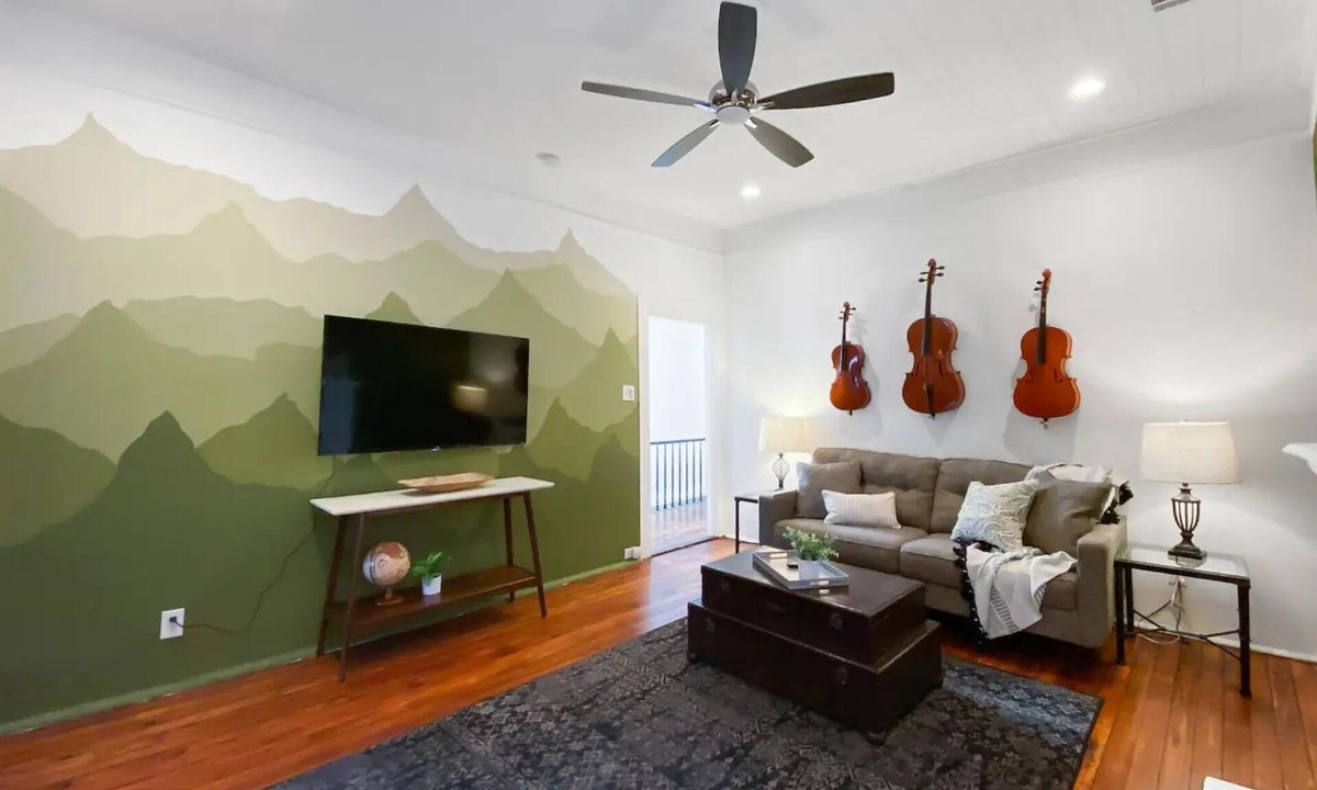 Savannah Victorian District House | The Forsyth Victorian Gathering House - Sleeps 19!