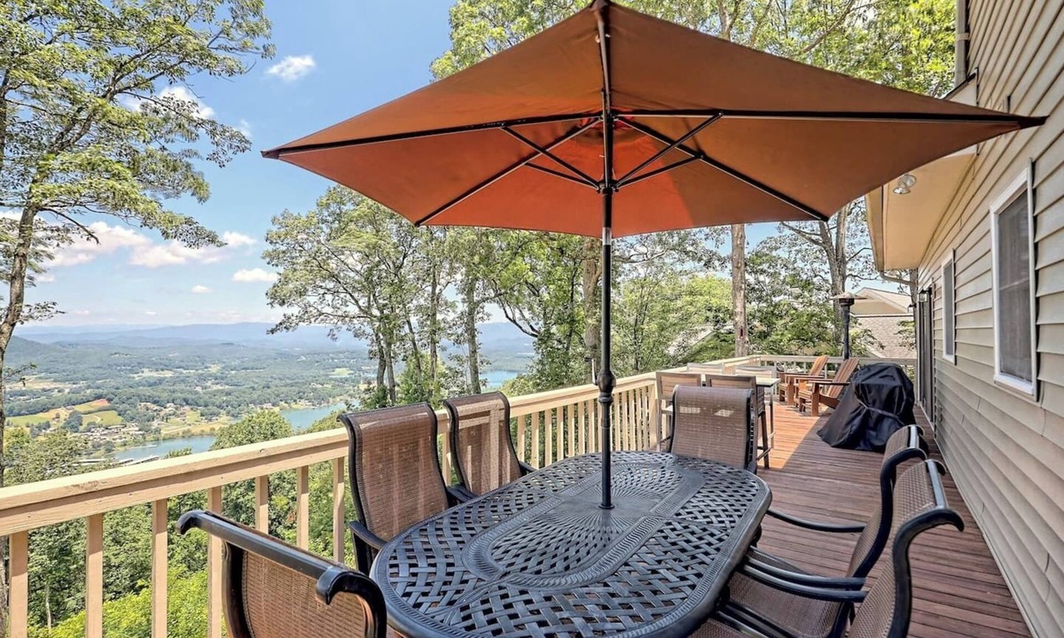 Hiawassee Cabin | The Gathering Place by Chatuge Home Concierge | Mountain Views · Lake Chatuge Views
