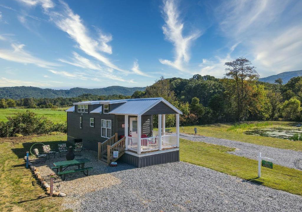 Sevierville House | The Happy Shack cottage