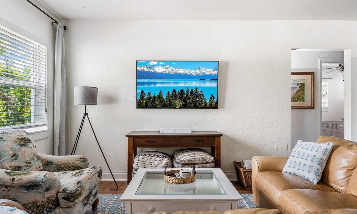 Largo House | The Hideaway | BBQ & Fenced Yard | Fast WIFI