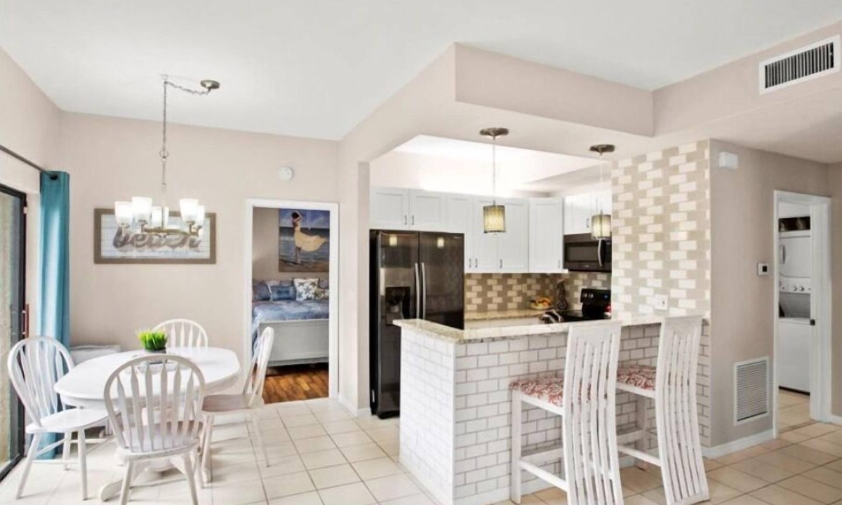 Bella Vista Condo | The Horizon Hideaway Walk To The Beach!