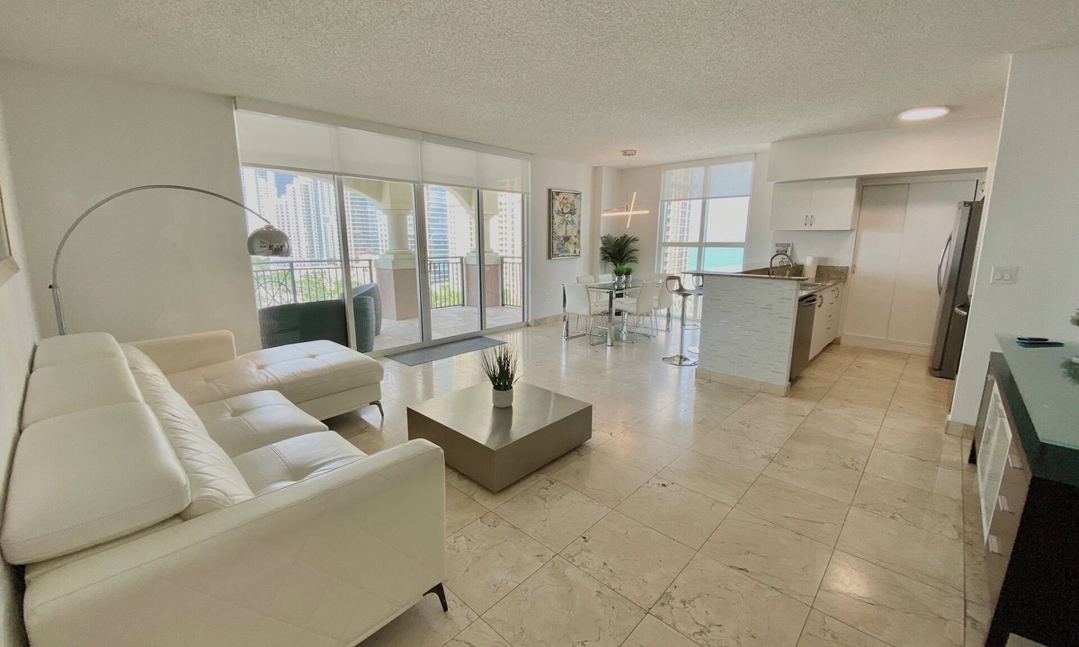 Sunny Isles Beach Condo | The Irina at King David! 3BR/2BA in Sunny Isles Beach!