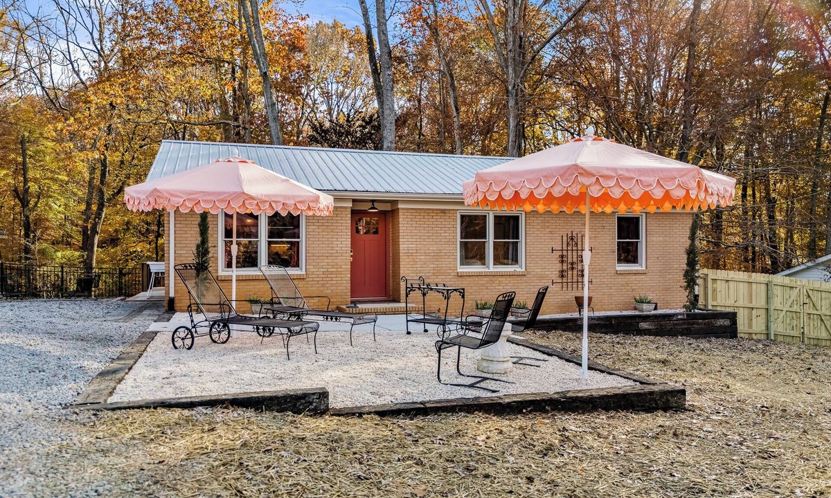 Waxhaw House | The Keyhouse Villa - 2BR/2BA Private & Gated