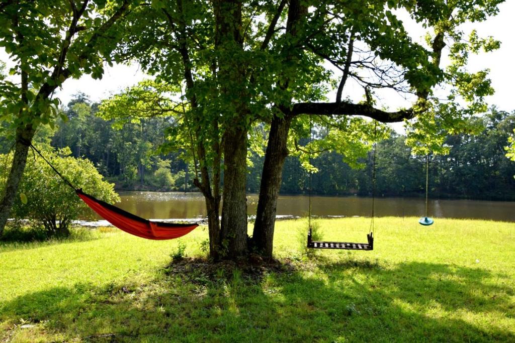 Douglasville Villa | The Lakehouse - 7BR Upscale Villa