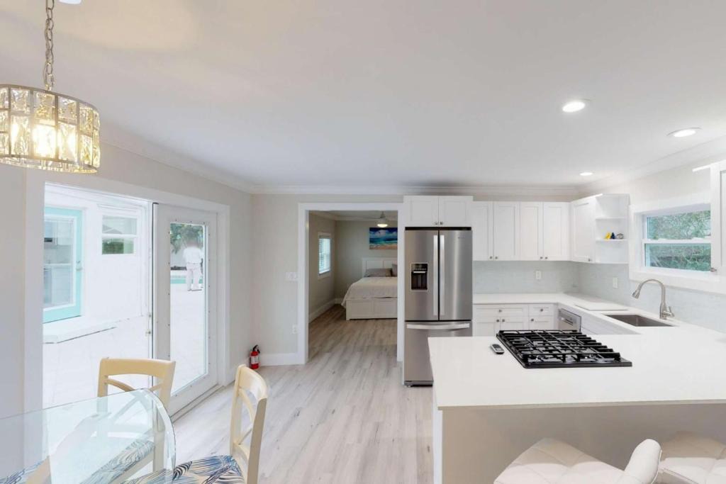 Parker Ridge House | The Lewis Cottage - West Palm Beach/Pool/Beach