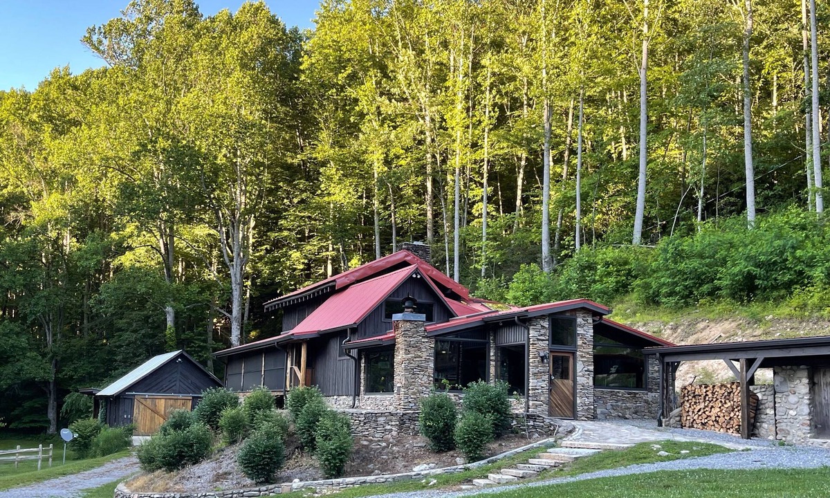 Canton Cabin | The Lodge: Riverfront Log Home in Blue Ridge Mtns
