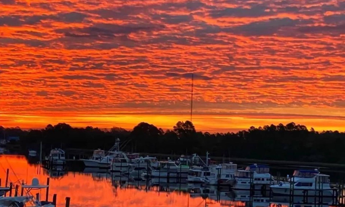 Carrabelle Hotel | The Moorings Hotel and Marina