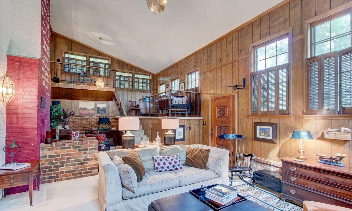 Athens House | The perfect Athens Five Points Home for a weekend in the Classic City!