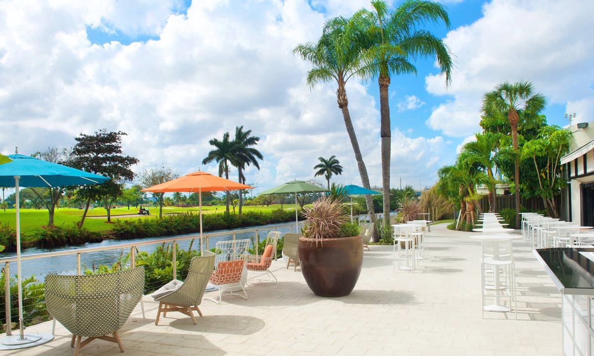 Seybold Hotel | The Perfect Group Escape! 4 Beautiful Units, Pool, Near Miami Seaplane Base!
