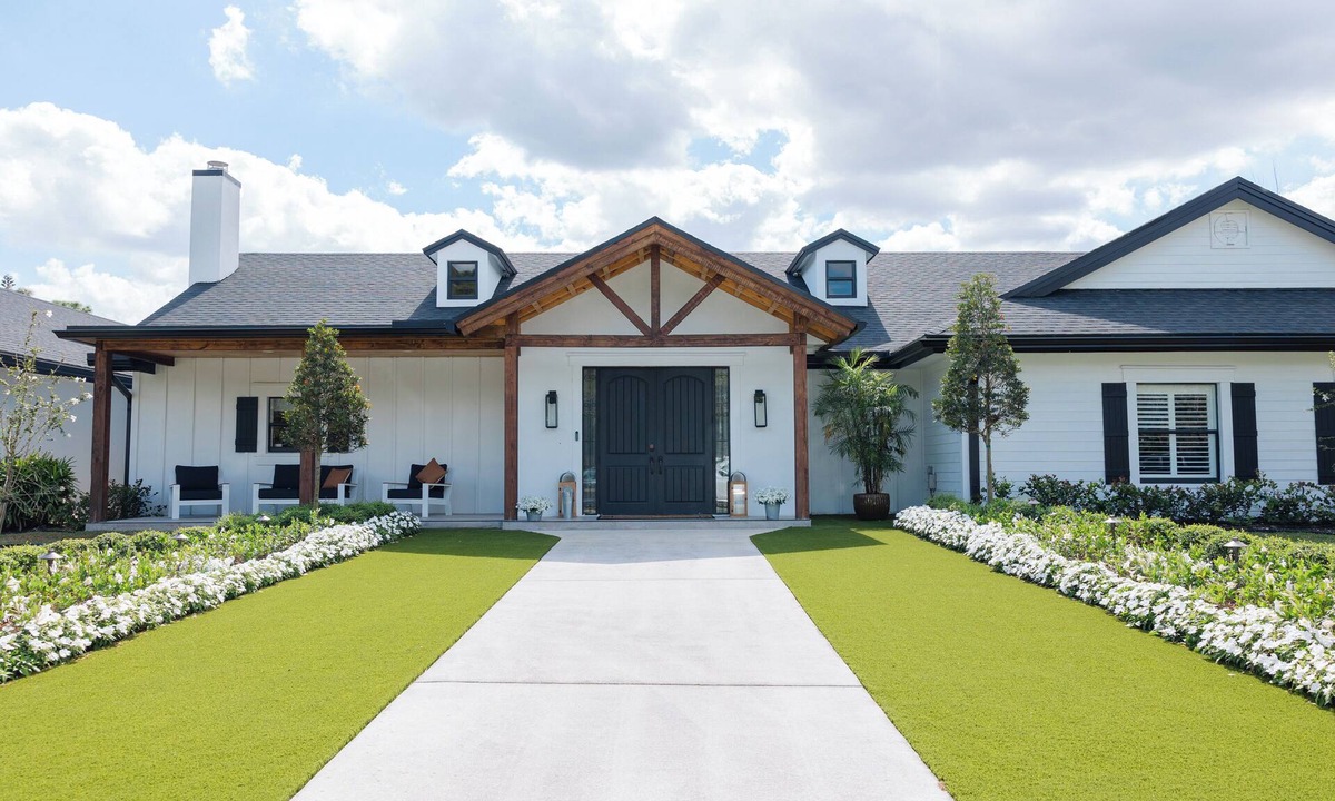Palm Beach Country Estates House | The Phoenix Estate-Luxury Modern Farmhouse Getaway