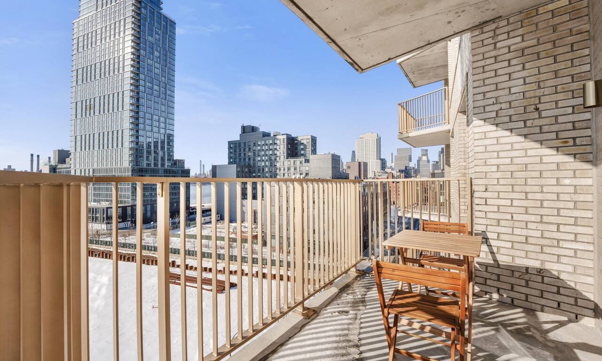 Greenpoint Condo | The Quay Waypost Hospitality Greenpoint