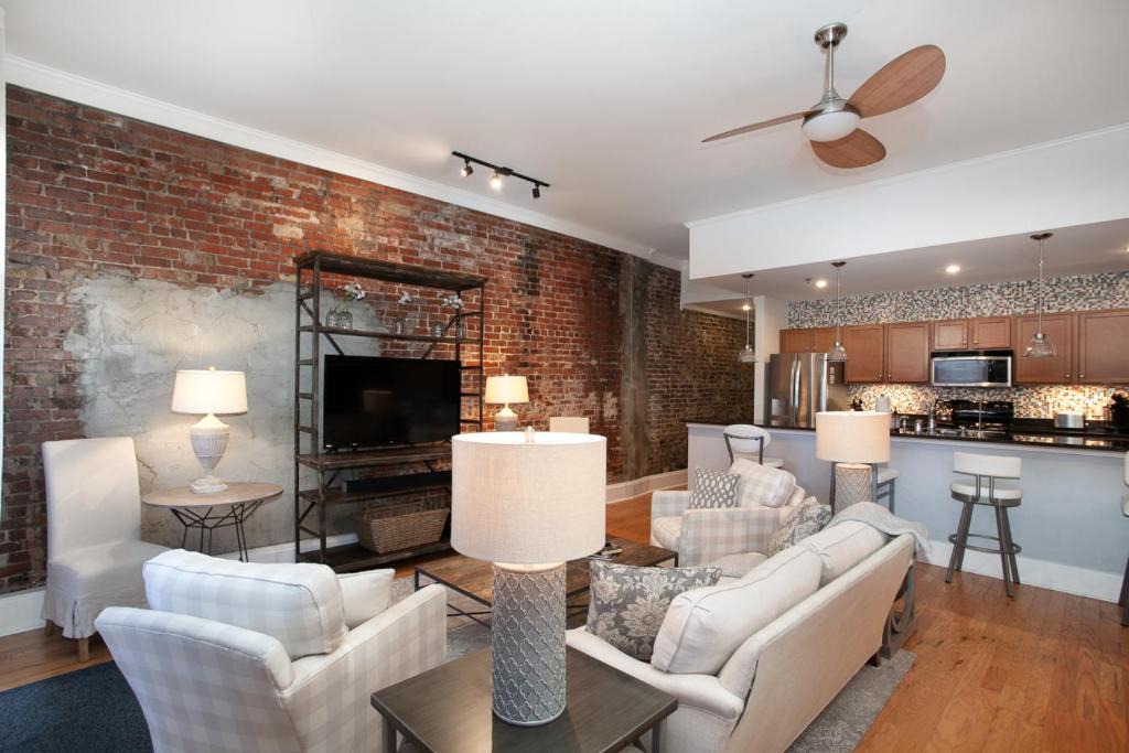 Old City Apartment | The Quiet Old City Hideout