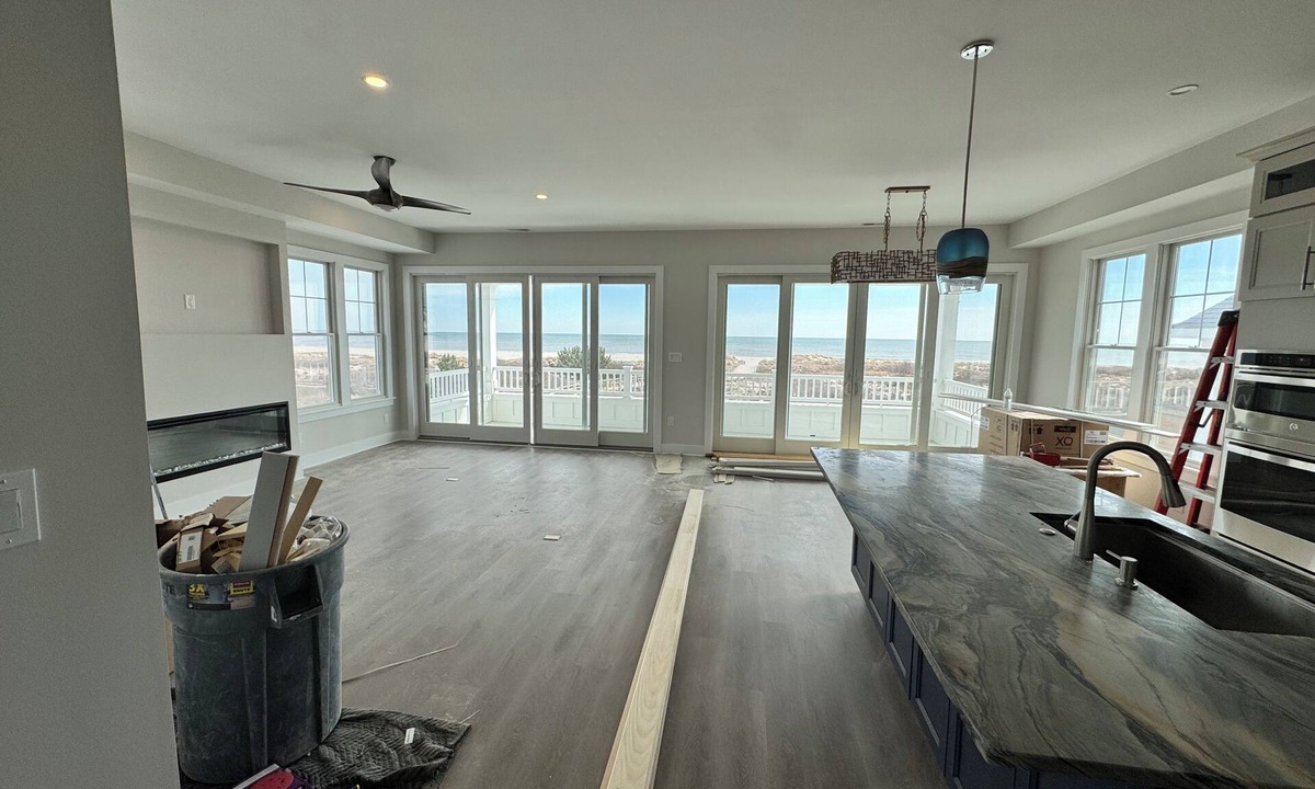 Gold Coast House | The Sand Crab - Unit B - New Oceanfront 4BR Condo with Roof Deck, Sleeps 12