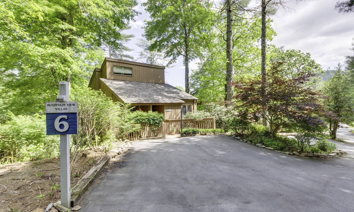 Sapphire House | The Sheqi’s Chalet,ski and golf resort. The dream house for you and your family