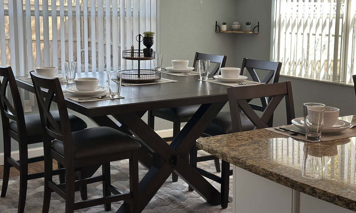 Forest Hills East House | The sunny hideaway