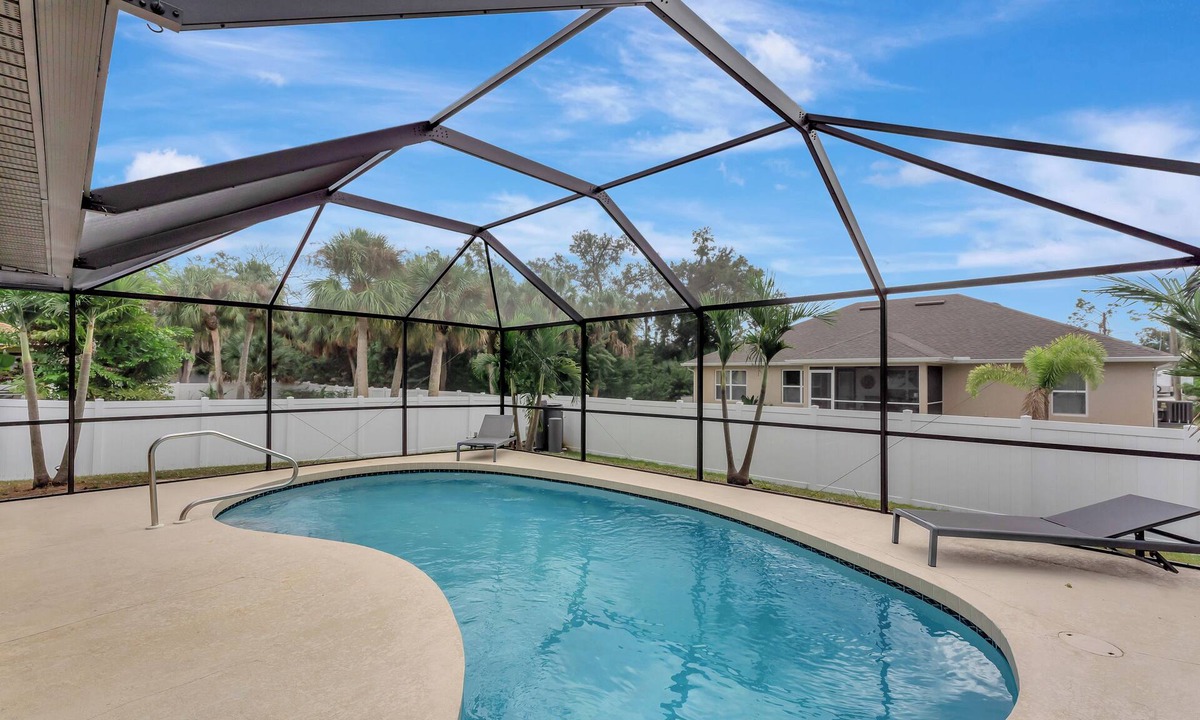 North Port House | The Sunshine Escape w/Heated Pool in charming North Port