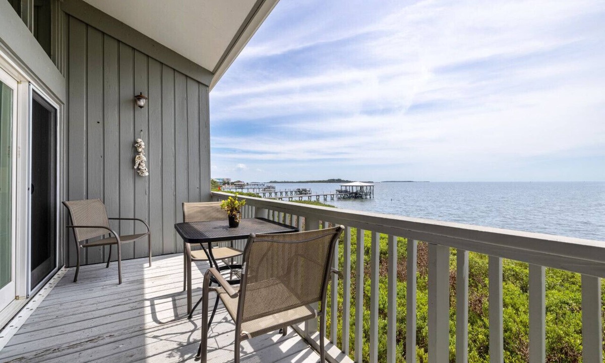 Cedar Key Condo | The water is so close, you'll think you're on a house boat!