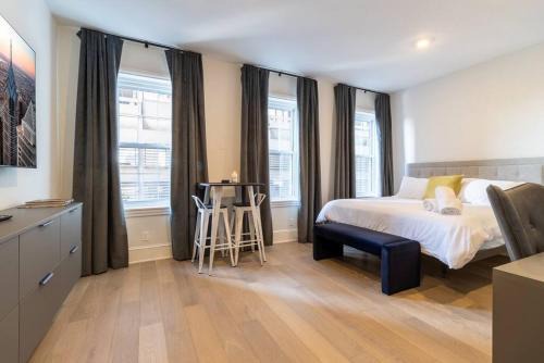 Gayborhood Apartment | Thena Hotel - Huge Studio - Midtown
