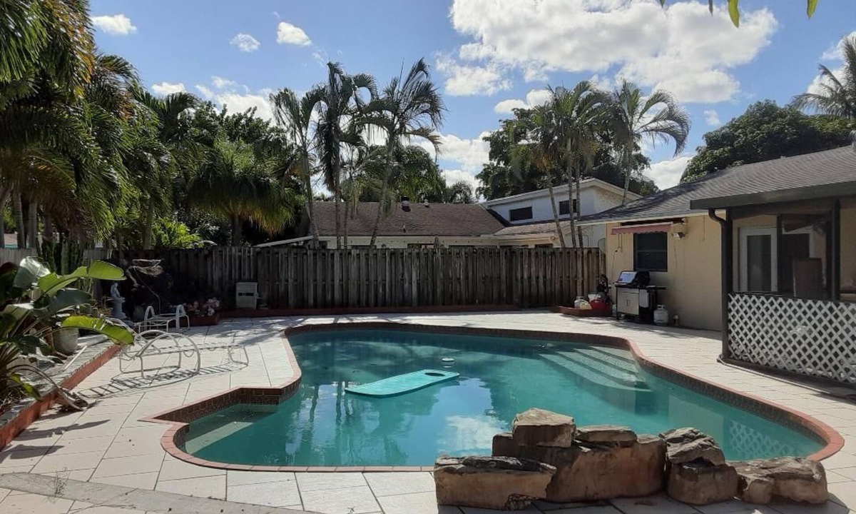 Palm Aire Village East House | THIS IS A PRIVATE HOUSE