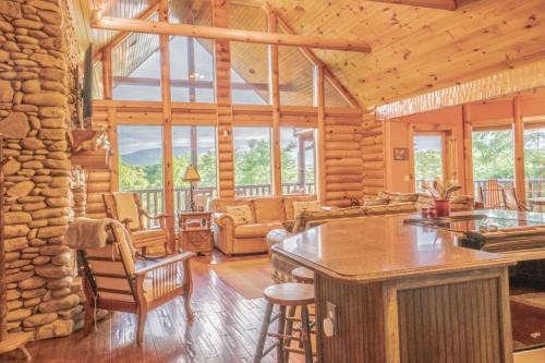 Dandridge House | Three Homes- Smoke Rise Lodge and Barn Poppy's Plc