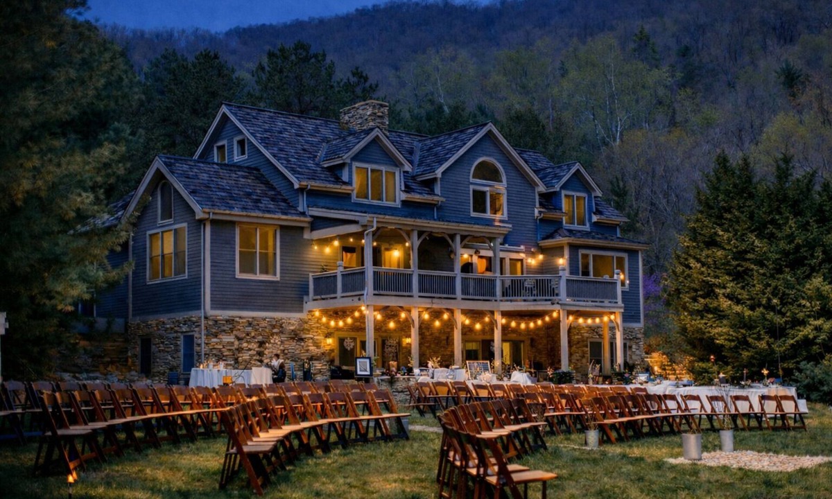 Fairview House | Three Timbers | 3 Luxury Timber Homes + Exclusive Pool Access Near Asheville