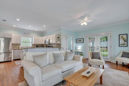 Thunderbolt House | Thunderbolt Bungalow by Lucky Savannah