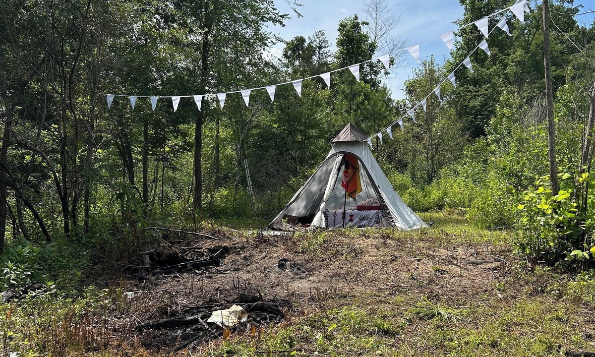 Shelby RV Rental | Tipi Tent By The Creek