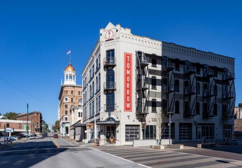 Downtown Chattanooga Apartment | Tomorrow Building at Patten Parkway