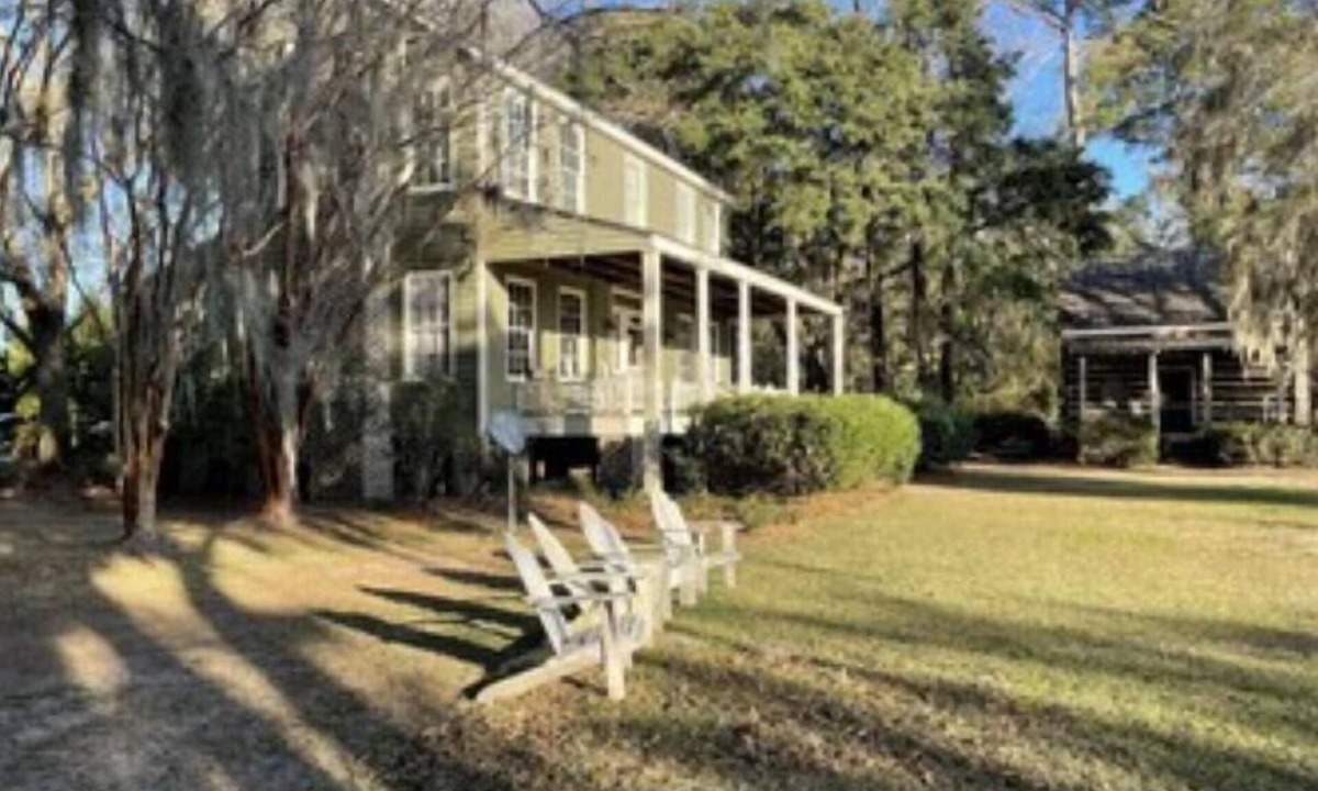 Charleston County Other | Toogoodoo River Farmhouse nSits high on a bluff on the Toogoodoo River.