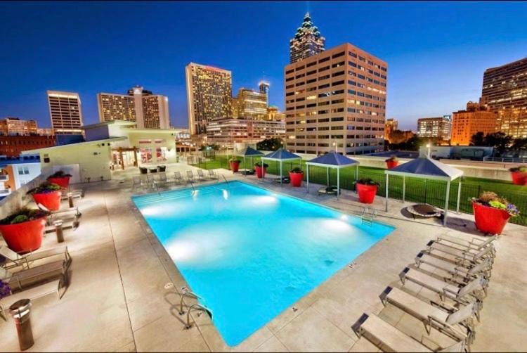 SoNo Apartment | Top floor cozy apartment in the heart of Atlanta