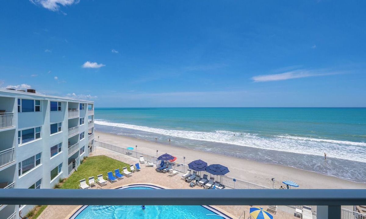 Satellite Beach Condo | Top Floor Oceanfront 2BR w/Balcony at Paradise Beach Club, Unit 447