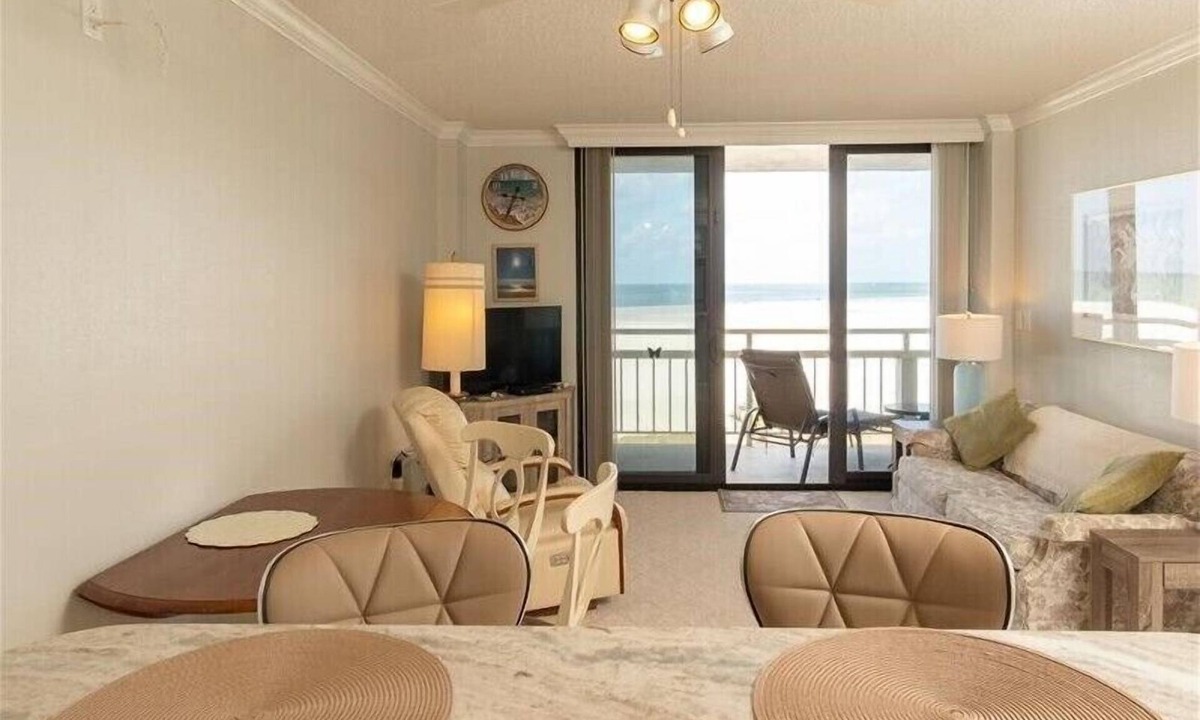 Marco Island House | Tradewinds 403- Enjoy Sunsets from the Balcony!