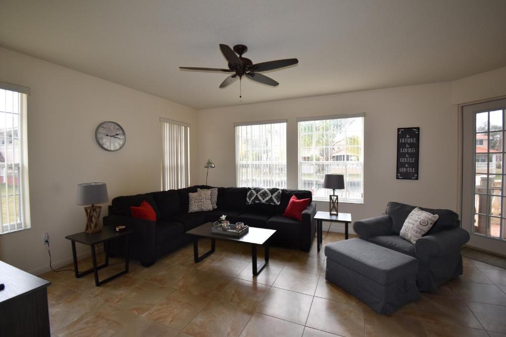 Homosassa House | TradeWinds Homosassa Marina Resort