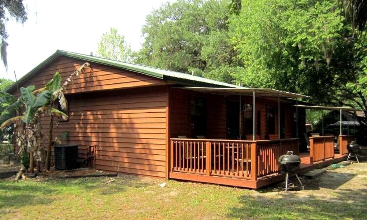 Inverness Cabin | Tranquil Cabin with BBQ and Fireplace in Inverness, Florida