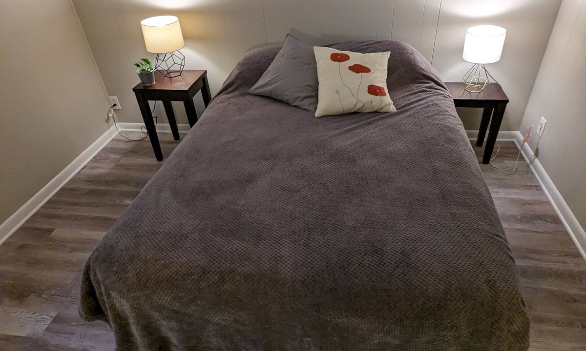 DeKalb County Apartment | Tranquil Nature retreat - close to everything. Free parking and fast WiFi!