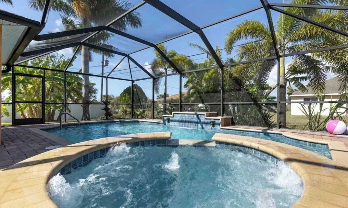 Diplomat House | Tranquil Palms