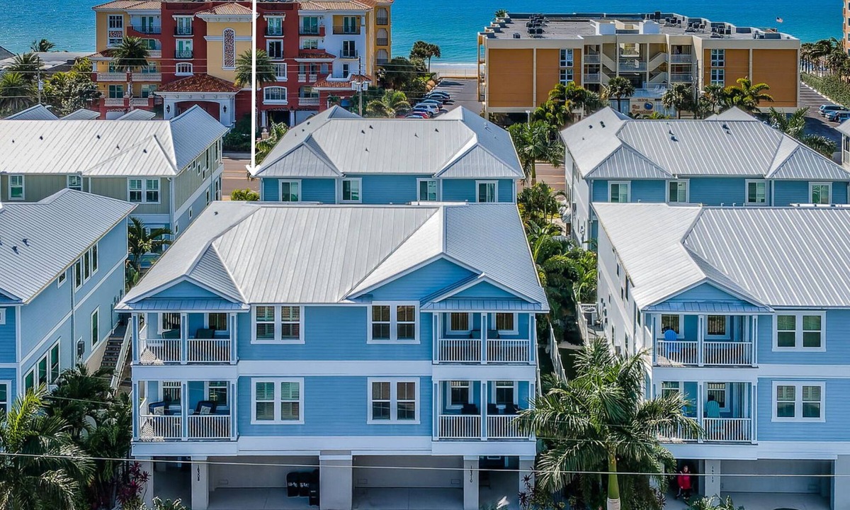 Redington Beach House | Tranquil Tarpon Cottage | Large Swim Spa