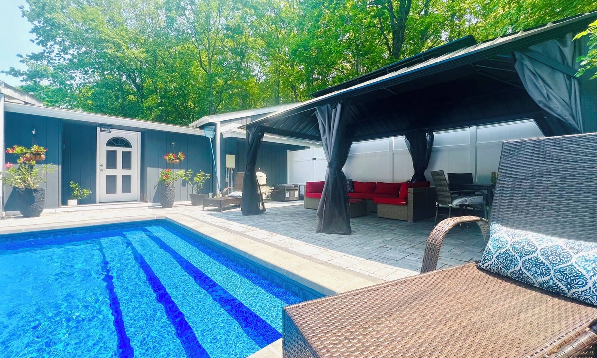 East Stroudsburg House | Tranquility in 3br Pocono house Private Pool, Sauna,Hot tub, game room, fire pit