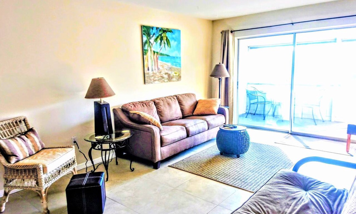 Gulf Gate Estates Hotel | Tropical Dreams - Sarasota Condos Near Siesta Key