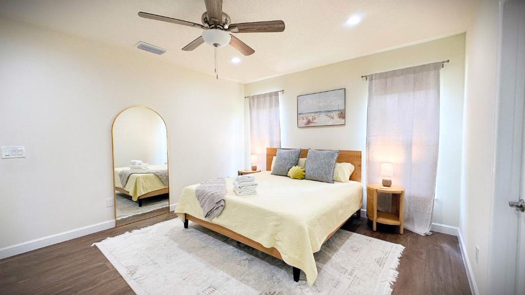 Stuart Villa | Tropical Florida Getaway - Stuart House