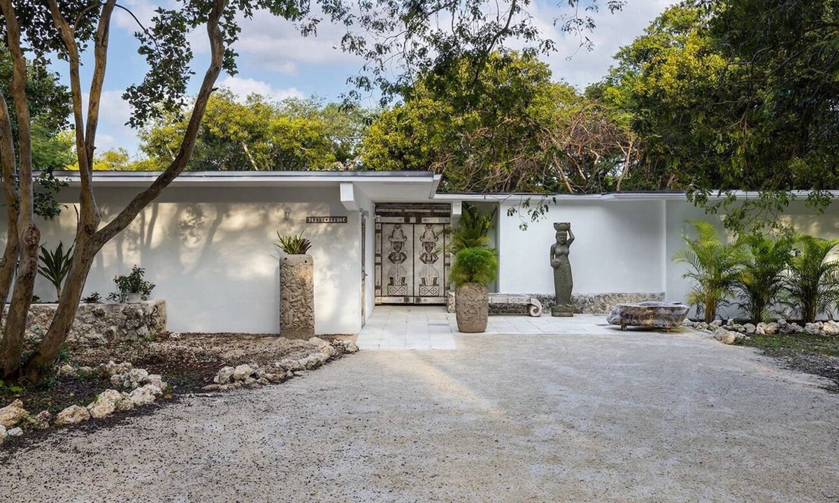 Key Largo House | Tropical House By The Shore at Largo Resort