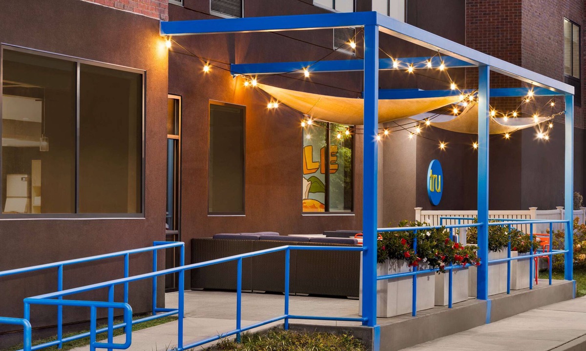 Lawrenceville Hotel | Tru by Hilton Lawrenceville Atlanta I-85 Sugarloaf