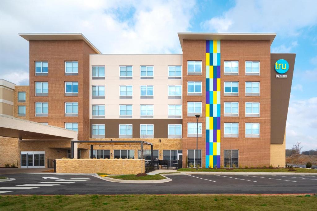 Spring Hill Hotel | Tru By Hilton Spring Hill